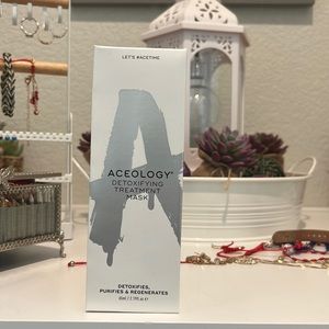 Aceology Detoxifying Treatment Mask